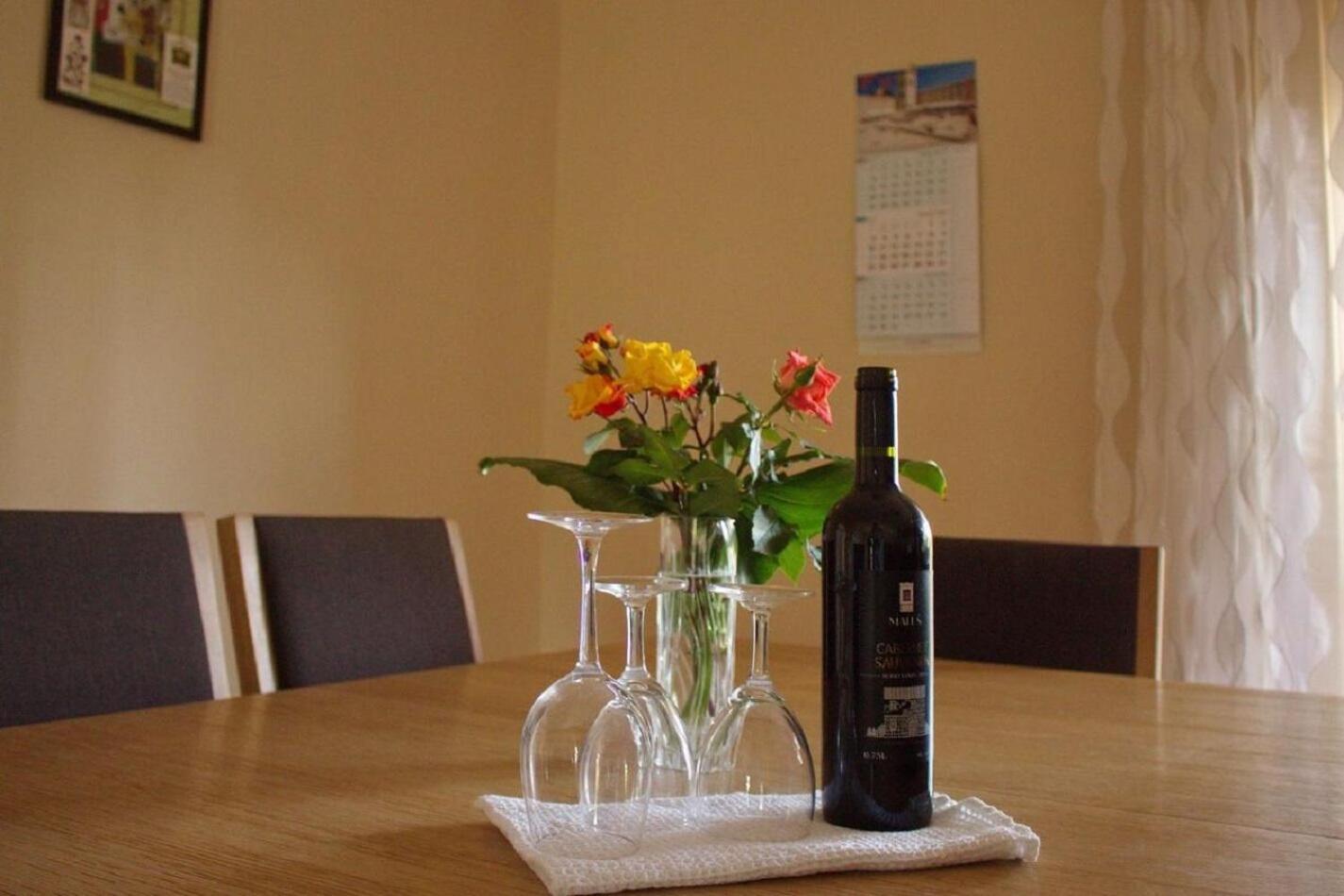 Apartment Dita Nin Eksteriør billede